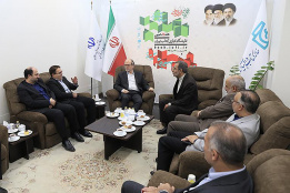 بازدید رئیس جهاددانشگاهی از خانه کتاب و ادبیات ایران