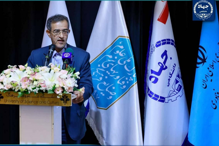 پرورش دانشجویان و حمایت از جوانان محور فعالیت‌های پارک‌های علم و فناوری جهاددانشگاهی/ لزوم تکیه بر فرهنگ و ادبیات بومی